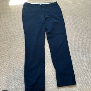 Size 33, navy blue, men’s Lacoste chinos, regular fit